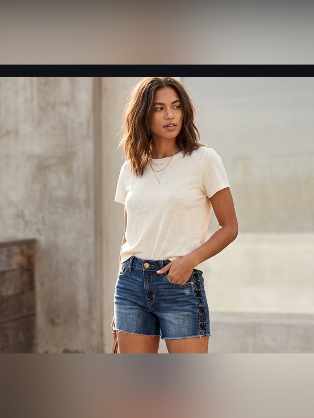 American Eagle Distressed Dark Wash Denim Cutoff Shorts 

SEND ME OFFERS